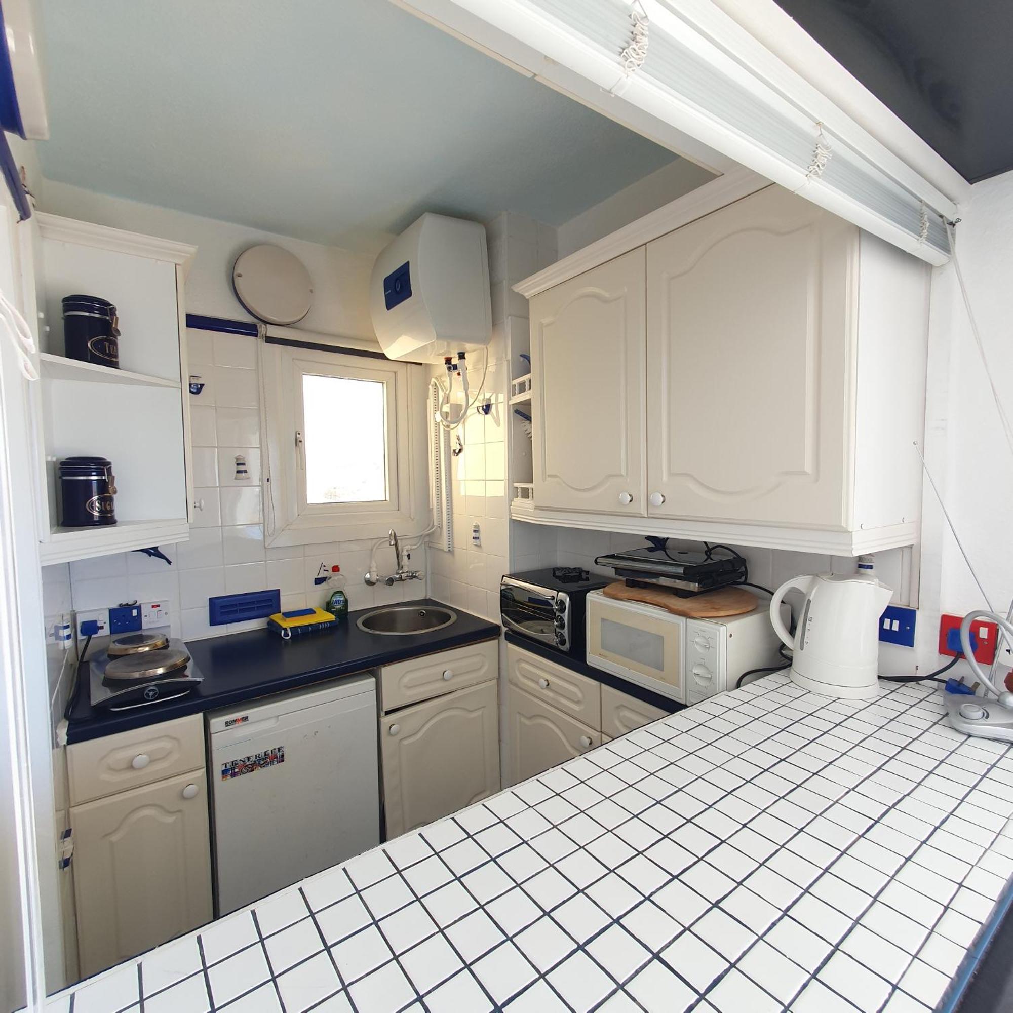 Panoramic Seaview Las Vistas Beach Studio Apartment 阿罗纳 外观 照片